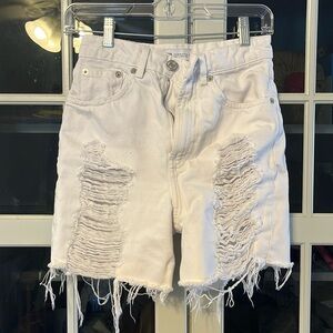 ZARA WHITE JEAN SHORTS
